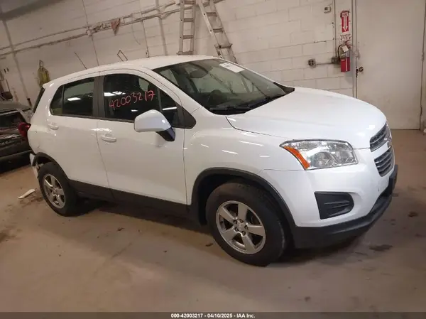 3GNCJNSB8GL266263 2016 CHEVROLET TRAX - Image 1