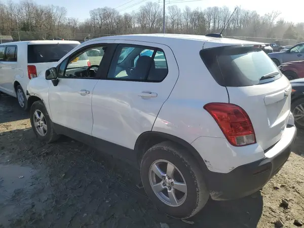 3GNCJNSB8GL275268 2016 CHEVROLET TRAX - Image 2