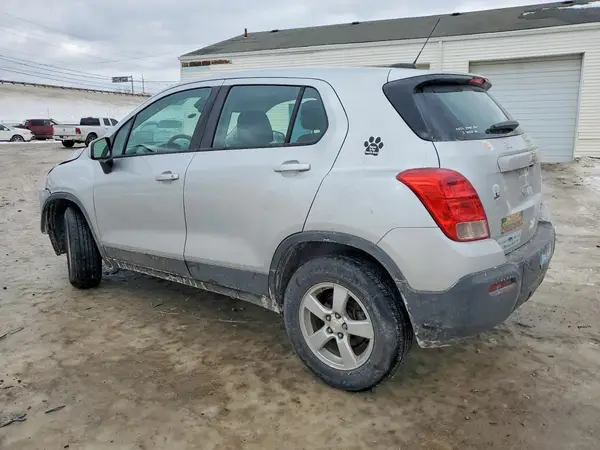 3GNCJNSB8GL276095 2016 CHEVROLET TRAX - Image 2
