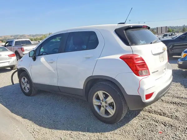 3GNCJNSB8HL131589 2017 CHEVROLET TRAX - Image 2