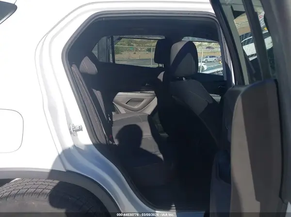 3GNCJNSB8HL241154 2017 CHEVROLET TRAX - Image 8