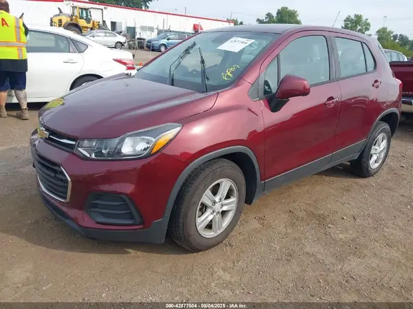 3GNCJNSB8HL250517 2017 CHEVROLET TRAX - Image 2
