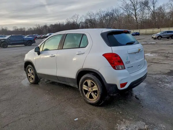 3GNCJNSB8HL282304 2017 CHEVROLET TRAX - Image 2