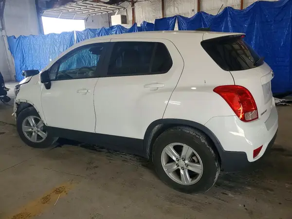 3GNCJNSB8JL202795 2018 CHEVROLET TRAX - Image 2