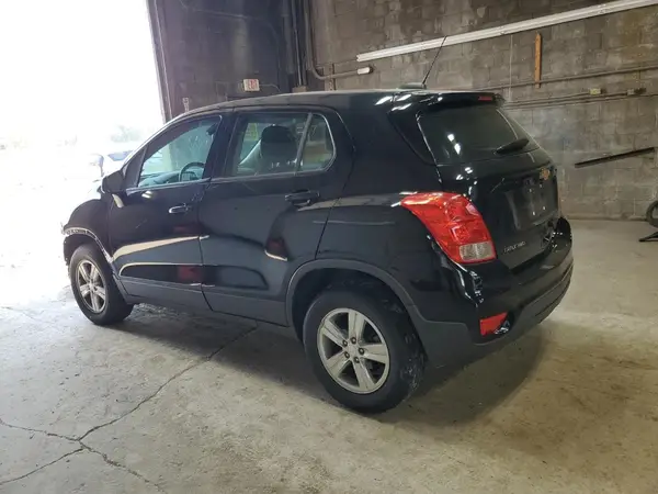 3GNCJNSB8JL299982 2018 CHEVROLET TRAX - Image 2