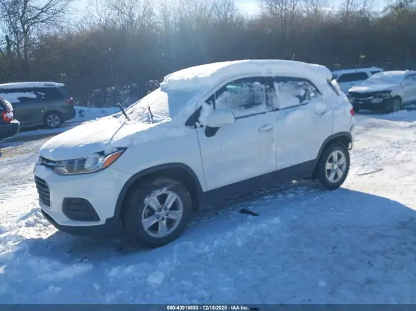 3GNCJNSB8JL386118 2018 CHEVROLET TRAX - Image 2