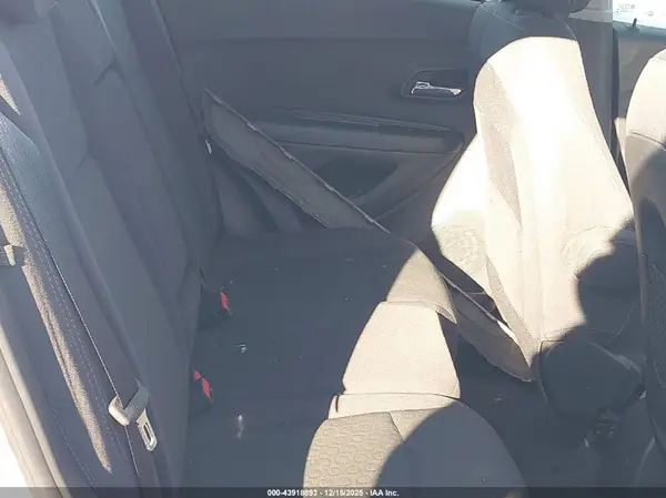 3GNCJNSB8JL386118 2018 CHEVROLET TRAX - Image 8