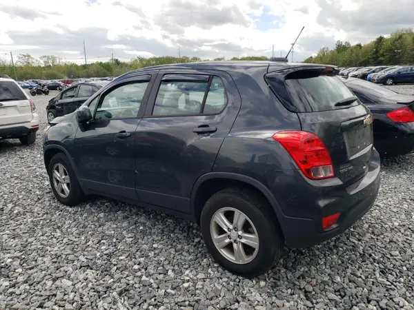 3GNCJNSB8KL185627 2019 CHEVROLET TRAX - Image 2