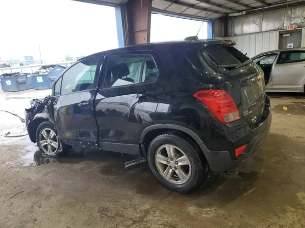 3GNCJNSB8KL204662 2019 CHEVROLET TRAX - Image 2