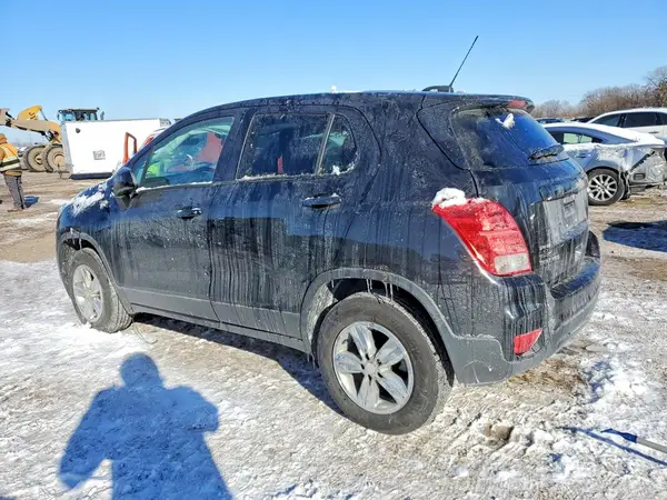3GNCJNSB8KL207819 2019 CHEVROLET TRAX - Image 2
