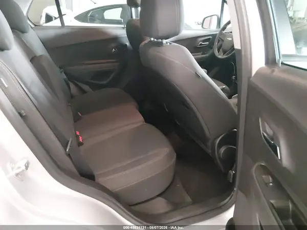 3GNCJNSB8KL211370 2019 CHEVROLET TRAX - Image 8