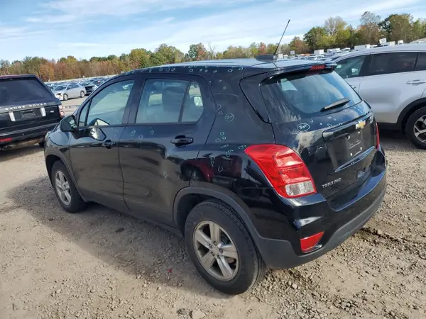 3GNCJNSB8KL246071 2019 CHEVROLET TRAX - Image 2