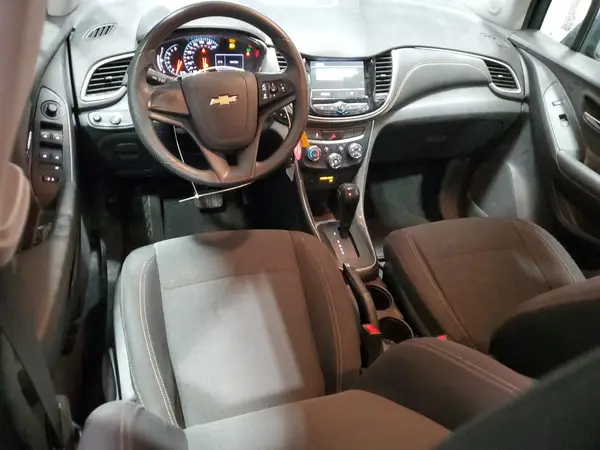 3GNCJNSB8KL369093 2019 CHEVROLET TRAX - Image 8