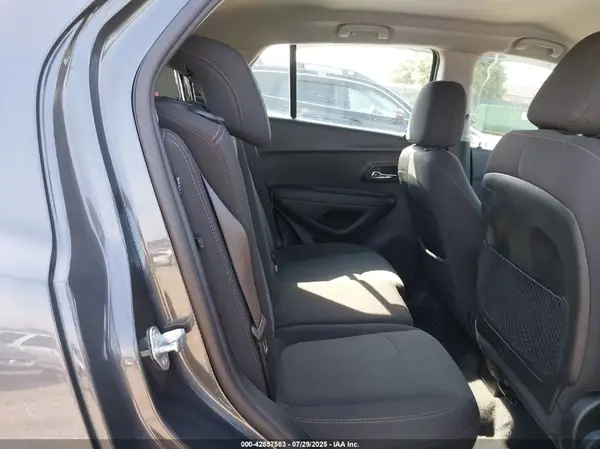 3GNCJNSB8LL185953 2020 CHEVROLET TRAX - Image 8