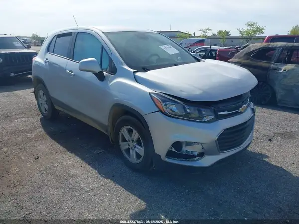 3GNCJNSB8LL202329 2020 CHEVROLET TRAX - Image 1