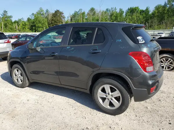 3GNCJNSB8LL205621 2020 CHEVROLET TRAX - Image 2