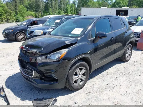 3GNCJNSB8LL256262 2020 CHEVROLET TRAX - Image 2