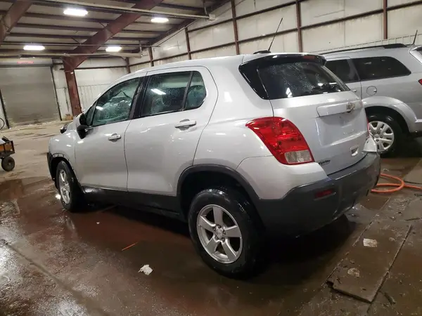 3GNCJNSB9GL202524 2016 CHEVROLET TRAX - Image 2