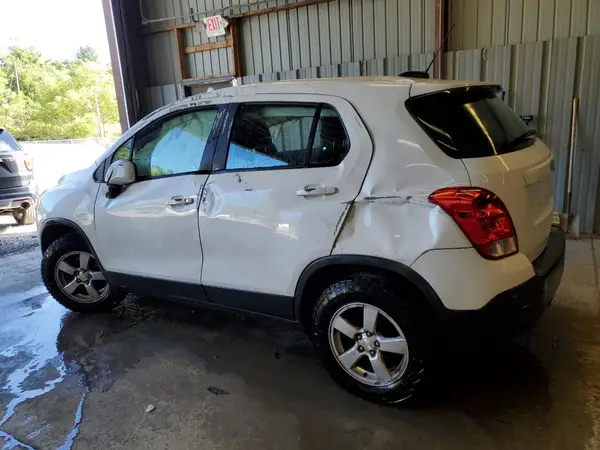 3GNCJNSB9GL255739 2016 CHEVROLET TRAX - Image 2
