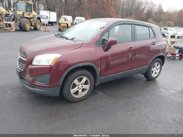 3GNCJNSB9GL256017 2016 CHEVROLET TRAX - Image 2