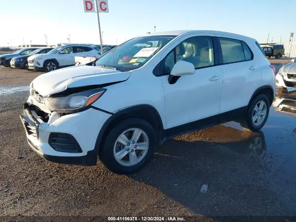 3GNCJNSB9HL202251 2017 CHEVROLET TRAX - Image 2