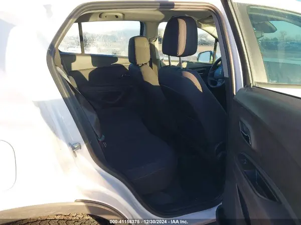 3GNCJNSB9HL202251 2017 CHEVROLET TRAX - Image 8