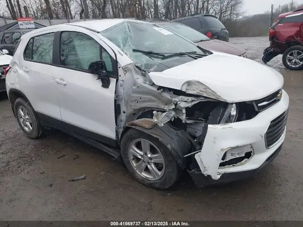 3GNCJNSB9JL283743 2018 CHEVROLET TRAX - Image 1