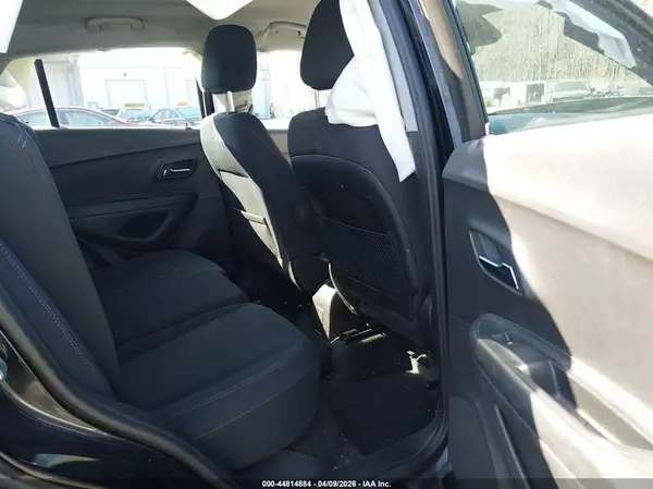 3GNCJNSB9JL352382 2018 CHEVROLET TRAX - Image 8