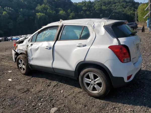 3GNCJNSB9KL116753 2019 CHEVROLET TRAX - Image 2