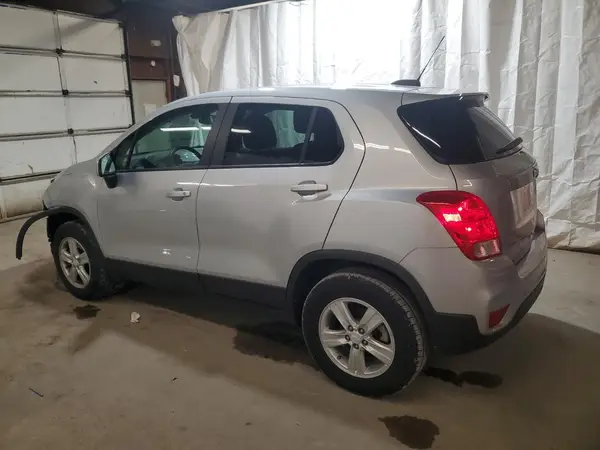 3GNCJNSB9KL160493 2019 CHEVROLET TRAX - Image 2