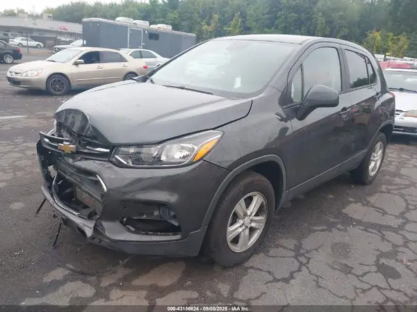 3GNCJNSB9KL274834 2019 CHEVROLET TRAX - Image 2