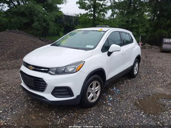 3GNCJNSB9KL311462 2019 CHEVROLET TRAX - Image 2