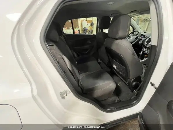 3GNCJNSB9KL354084 2019 CHEVROLET TRAX - Image 8