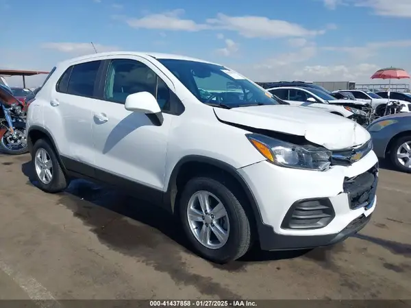 3GNCJNSB9KL357213 2019 CHEVROLET TRAX - Image 1
