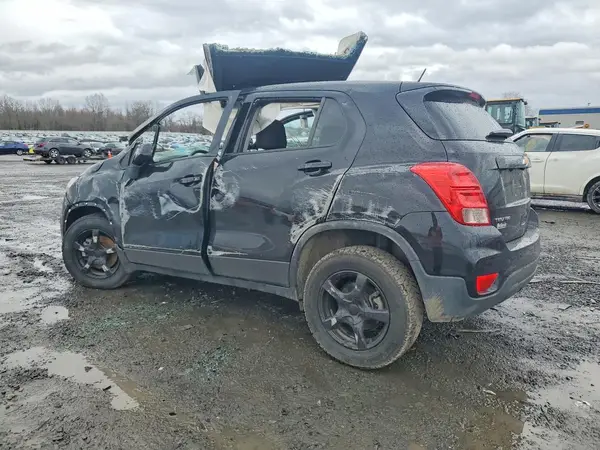 3GNCJNSB9KL395024 2019 CHEVROLET TRAX - Image 2