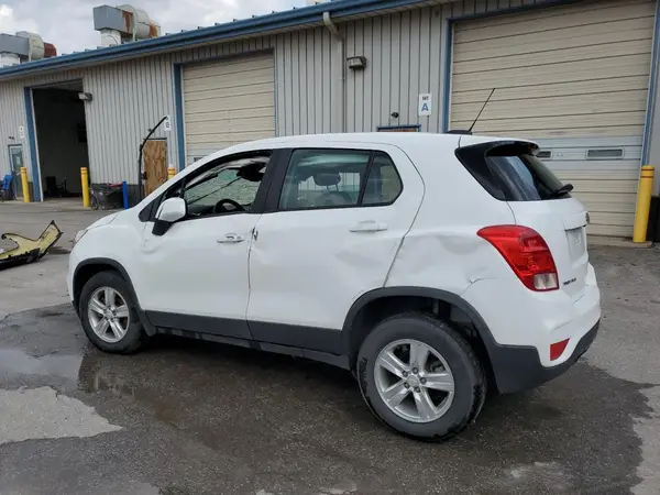 3GNCJNSB9LL120772 2020 CHEVROLET TRAX - Image 2