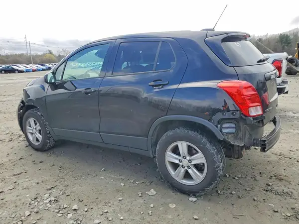 3GNCJNSB9LL123171 2020 CHEVROLET TRAX - Image 2