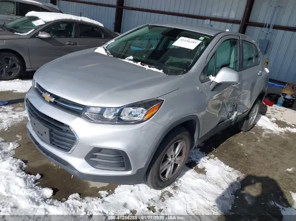 3GNCJNSB9LL127074 2020 CHEVROLET TRAX - Image 2