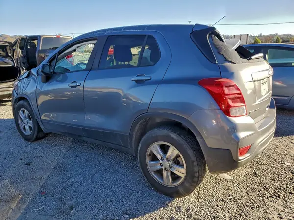 3GNCJNSB9LL156526 2020 CHEVROLET TRAX - Image 2