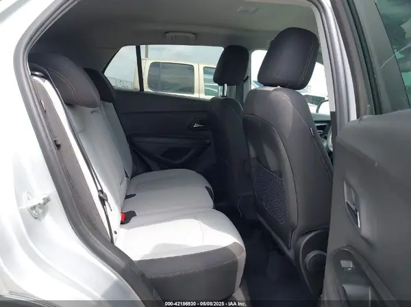3GNCJNSB9LL179644 2020 CHEVROLET TRAX - Image 8