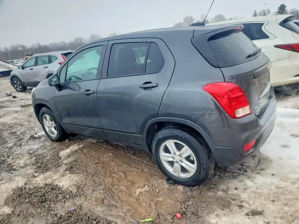 3GNCJNSB9LL183192 2020 CHEVROLET TRAX - Image 2