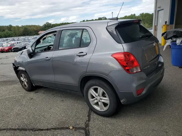 3GNCJNSB9LL228633 2020 CHEVROLET TRAX - Image 2