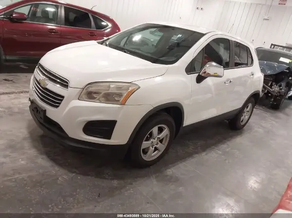 3GNCJNSBXGL238092 2016 CHEVROLET TRAX - Image 2