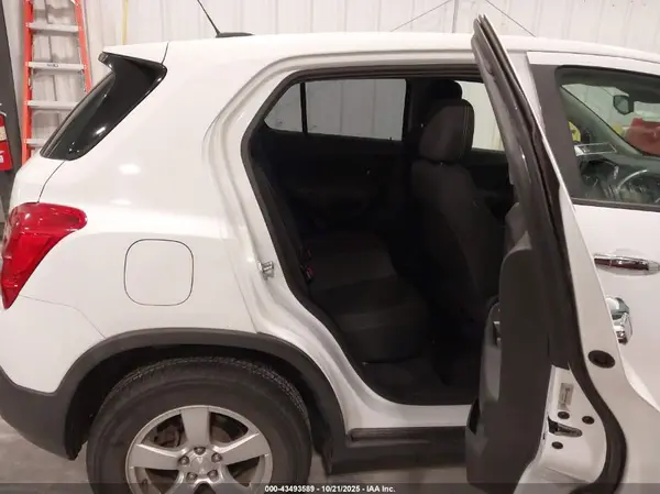 3GNCJNSBXGL238092 2016 CHEVROLET TRAX - Image 8