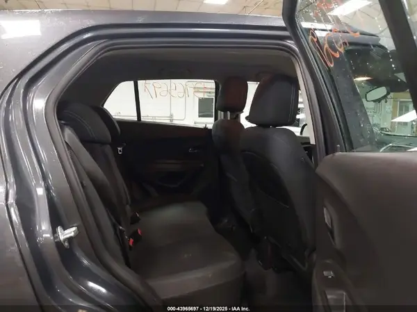 3GNCJNSBXGL250467 2016 CHEVROLET TRAX - Image 8