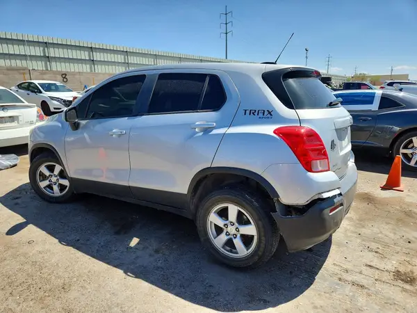 3GNCJNSBXGL253966 2016 CHEVROLET TRAX - Image 2