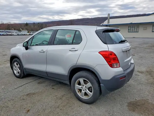 3GNCJNSBXGL256561 2016 CHEVROLET TRAX - Image 2