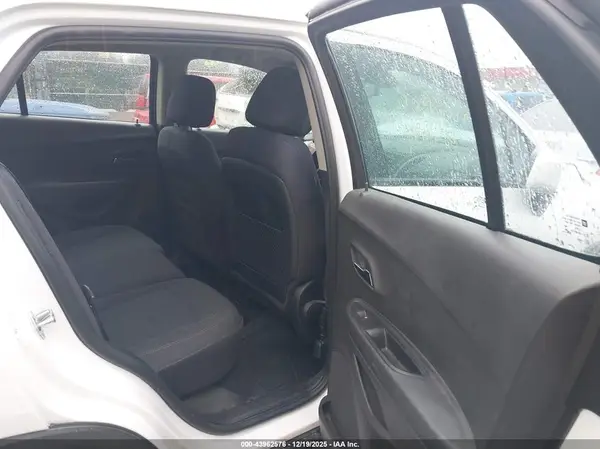 3GNCJNSBXGL272713 2016 CHEVROLET TRAX - Image 8
