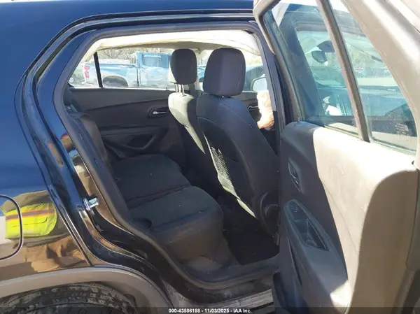 3GNCJNSBXHL184908 2017 CHEVROLET TRAX - Image 8