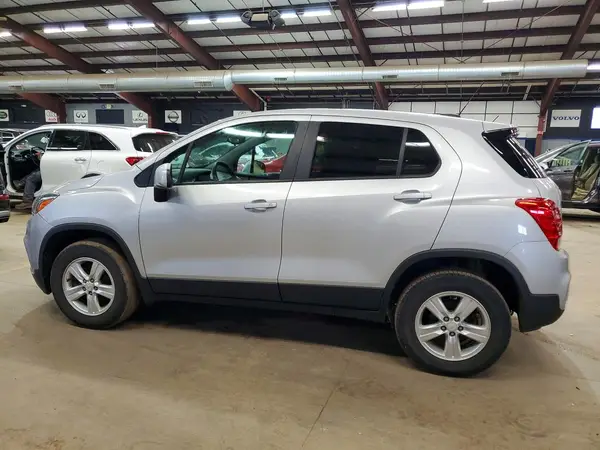3GNCJNSBXHL272714 2017 CHEVROLET TRAX - Image 2